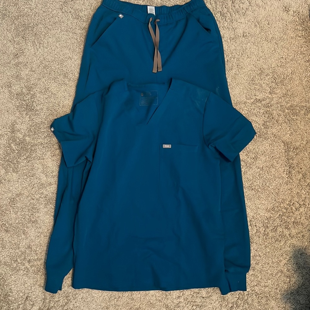 Aqua Blue Mens Figs scrub set